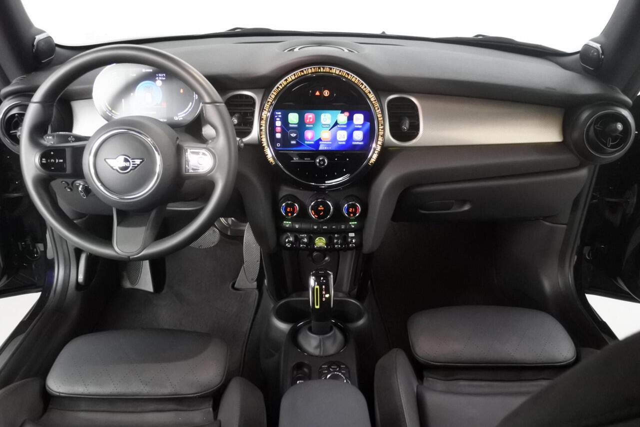 Mini Electric Mini Classic Blackline Premium+ 17" Pano/HarmanKardon/Crosspunch/Keyless