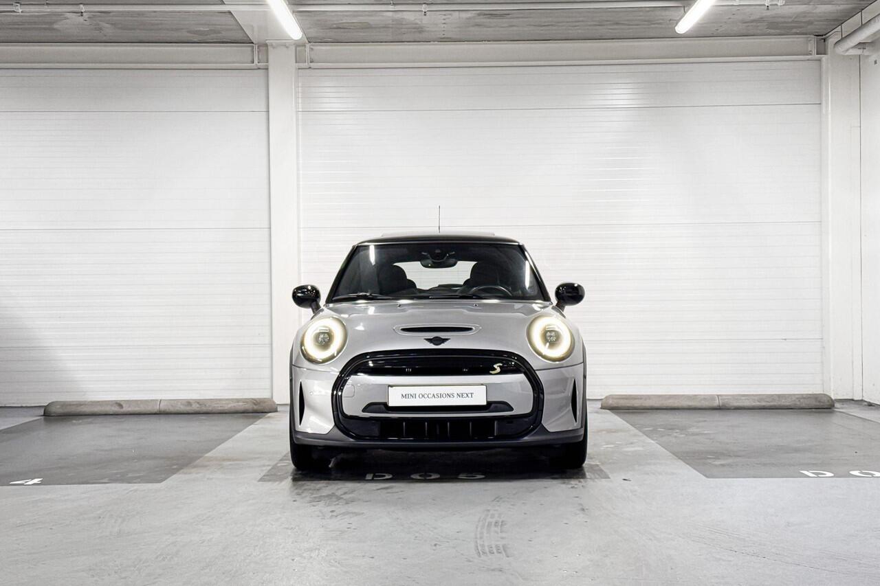 Mini Electric 3-deurs Classic | Stoelverwarming | Achteruitrijcamera | Panoramadak