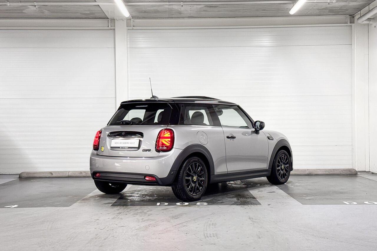 Mini Electric 3-deurs Classic | Stoelverwarming | Achteruitrijcamera | Panoramadak