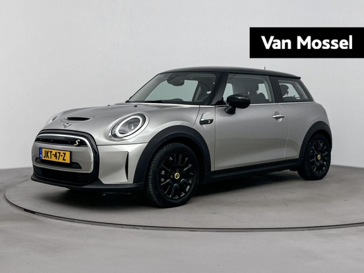 Mini Electric Mini Classic 33 kWh 184PK | Navigatie | Stoelverwarming | Parkeersensoren | Climate Control | Apple CarPlay & Android Auto