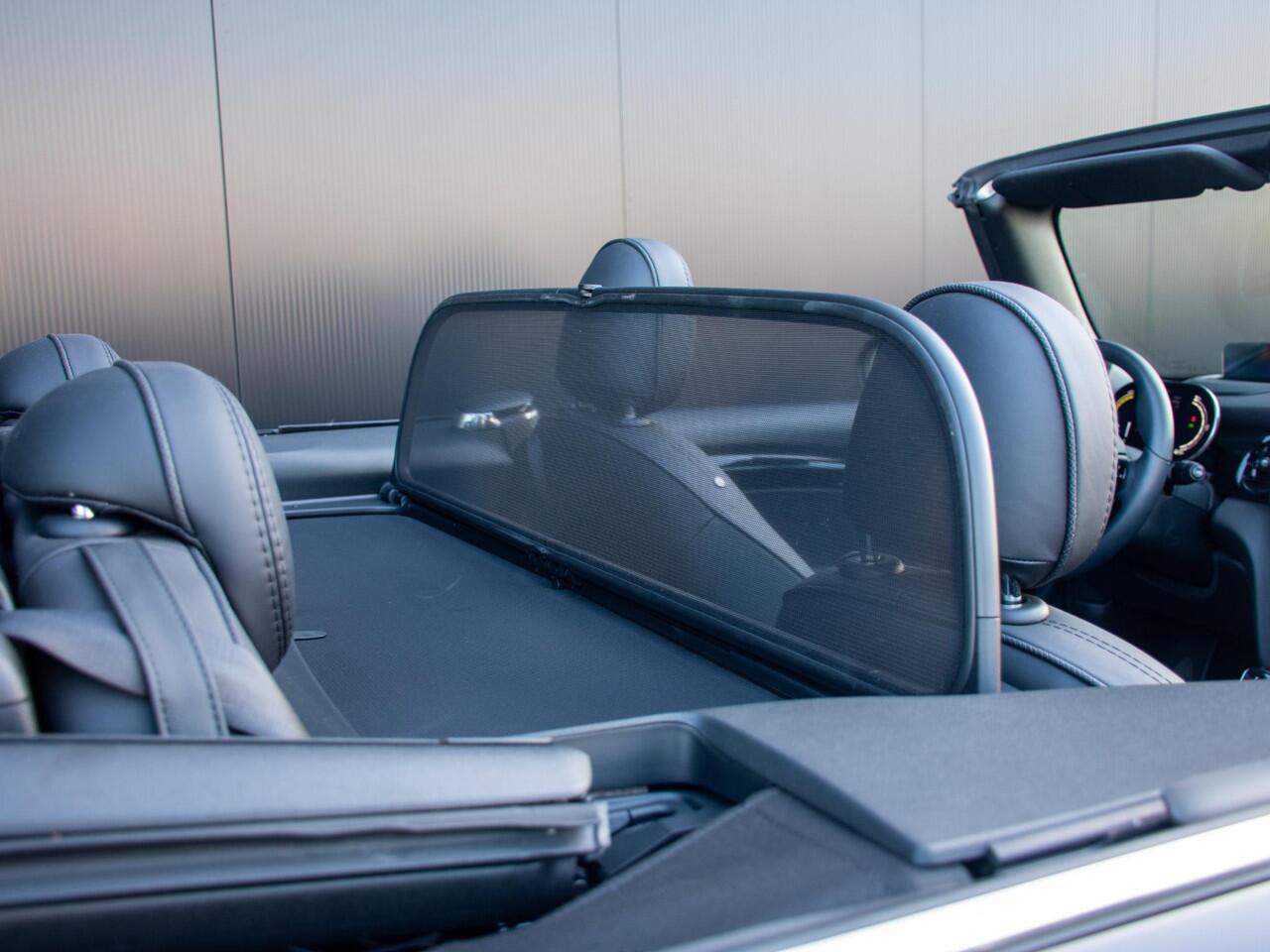 Mini Electric Cabrio Mini MINI Yours 33 kWh | 1 of 999 | Camera l Adaptieve Cruise l Leder l Head-Up l Harman Kardon l