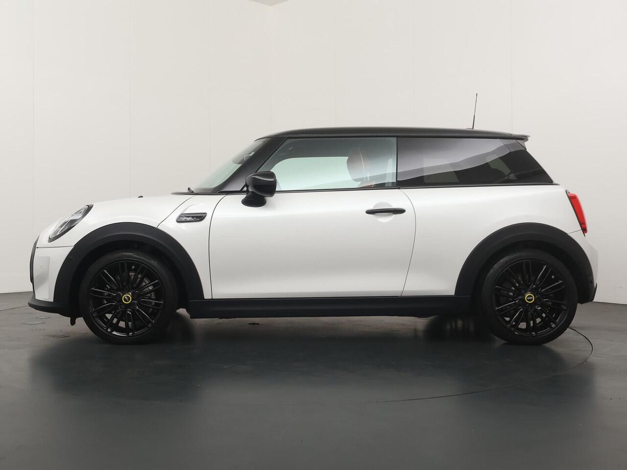 Mini Electric 3-deurs | Camden Edition | Achteruitrijcamera | Stoelverwarming | Panoramadak | Keyless Entry |