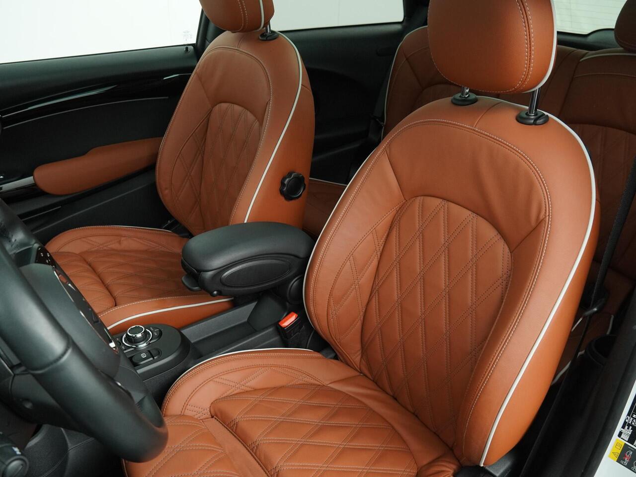 Mini Electric 3-deurs | Camden Edition | Achteruitrijcamera | Stoelverwarming | Panoramadak | Keyless Entry |