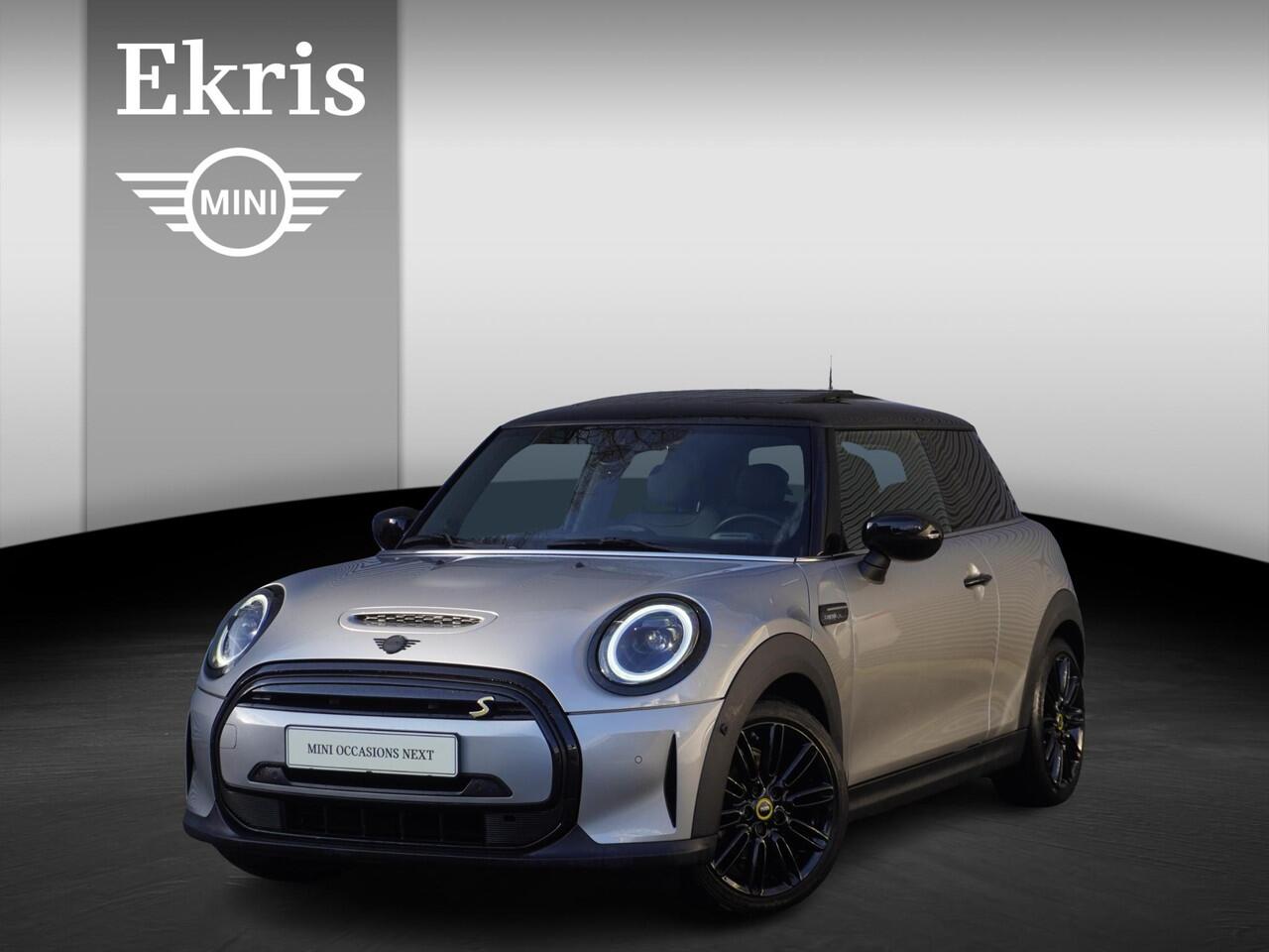 Mini Electric Cooper SE Classic Uitvoering | Glazen panoramadak | Harman-Kardon sound system | Piano Black Exterior pack | 17 inch LM Tentacle Spoke black