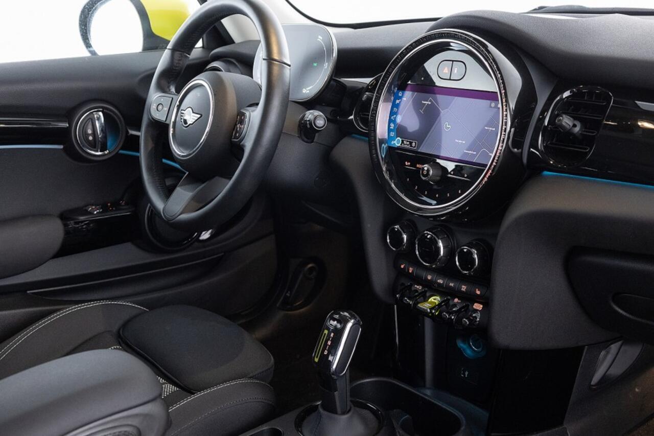 Mini Electric Mini Cooper SE 33 kWh | Sportstoelen | Full LED | NAVI | ECC | SOH 100%