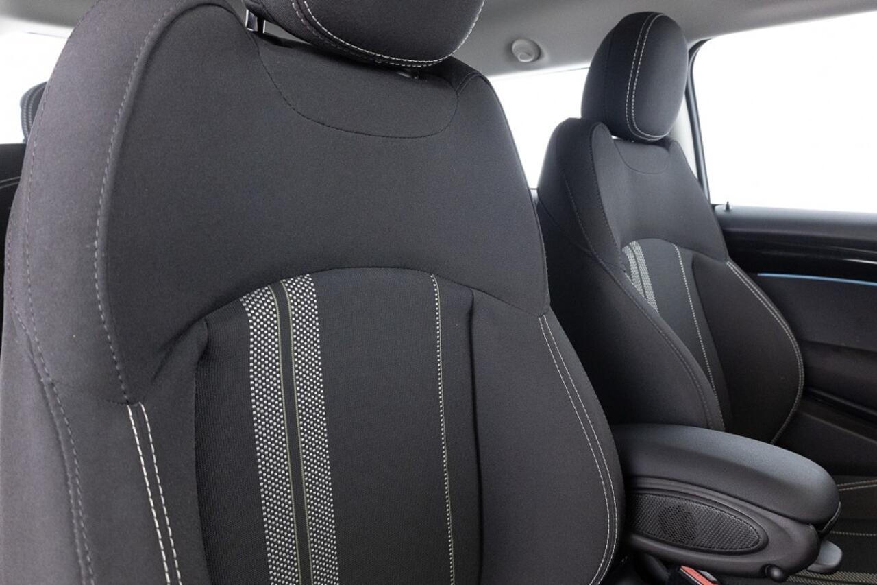 Mini Electric Mini Cooper SE 33 kWh | Sportstoelen | Full LED | NAVI | ECC | SOH 100%