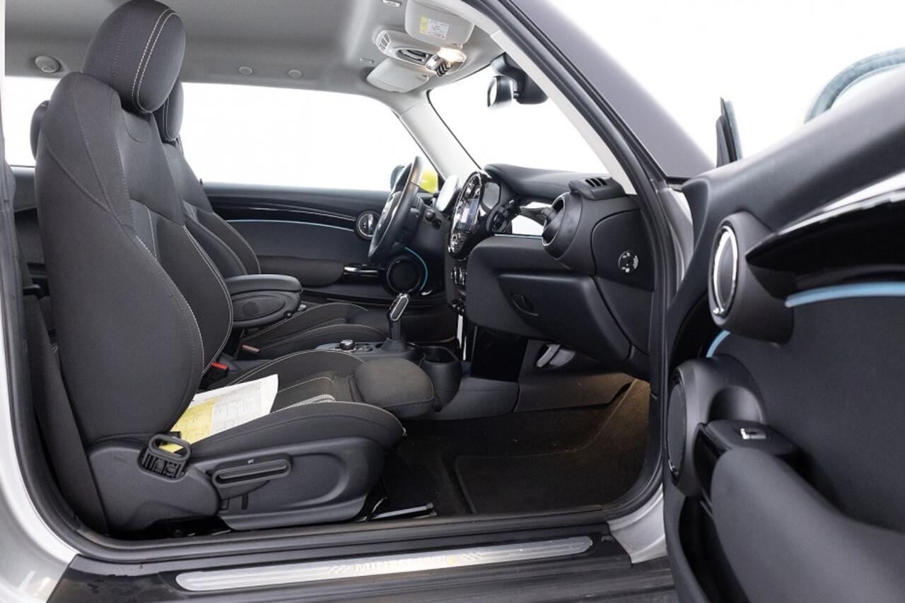 Mini Electric Mini Cooper SE 33 kWh | Sportstoelen | Full LED | NAVI | ECC | SOH 100%