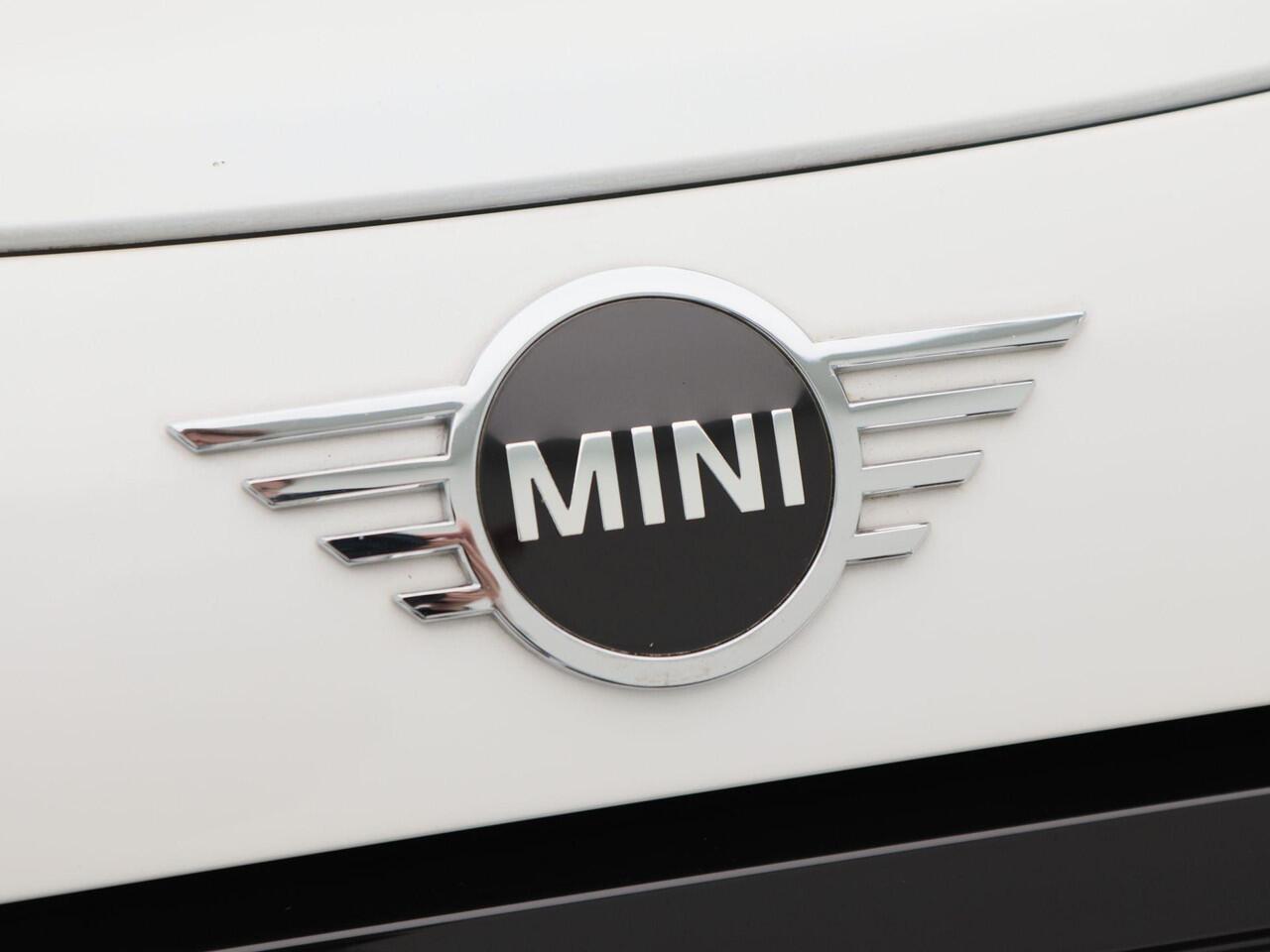 Mini Electric Mini Classic 33 kWh | Cruise Control | Stoelverwarming | Climate Control | Navigatie | CarPlay | Parkeersensoren | 26.956 Km!!
