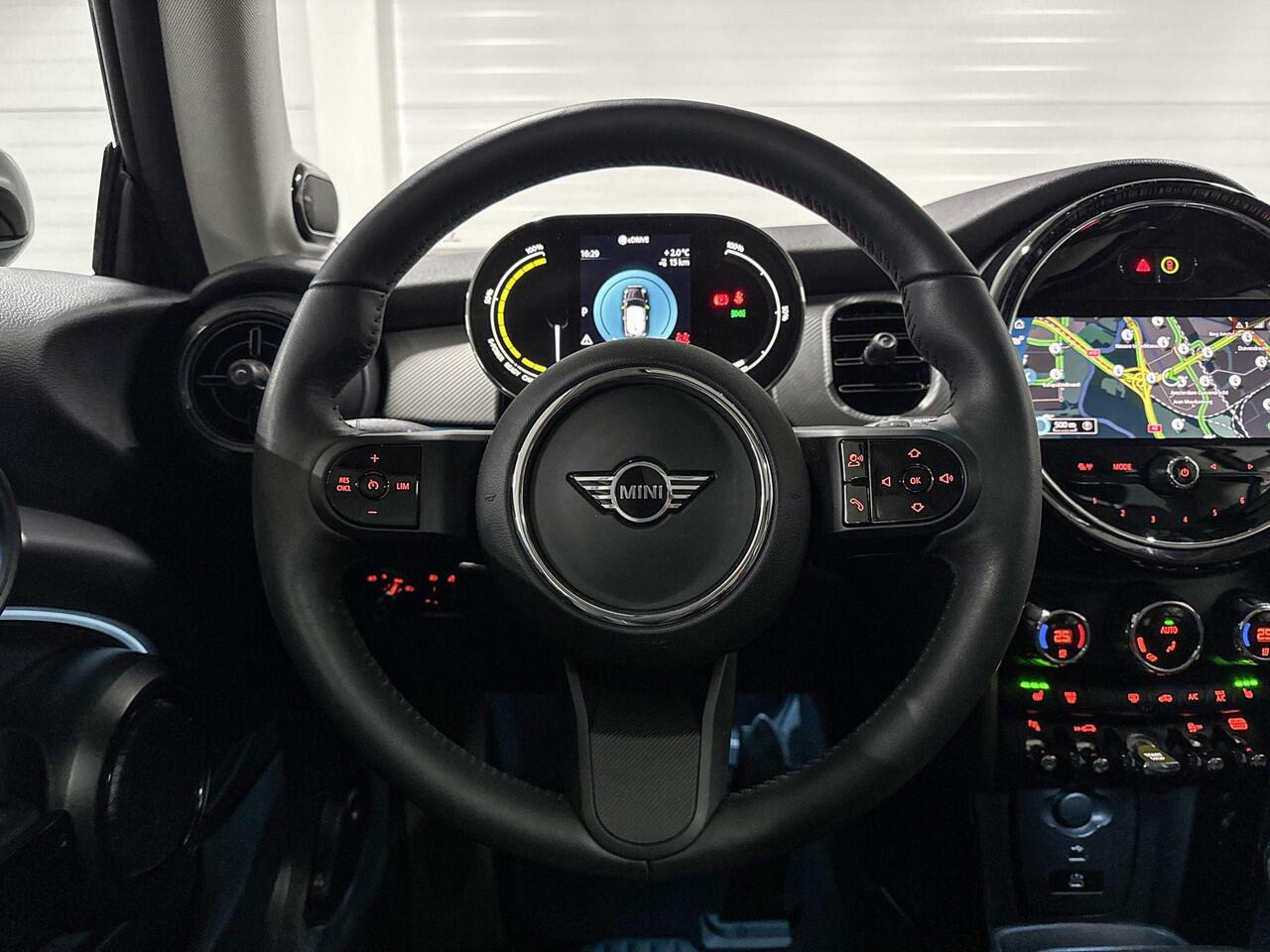 Mini Electric 3-deurs Camden Plus Edition | Achteruitrijcamera | Stuurwielverwarming | Harman Kardon