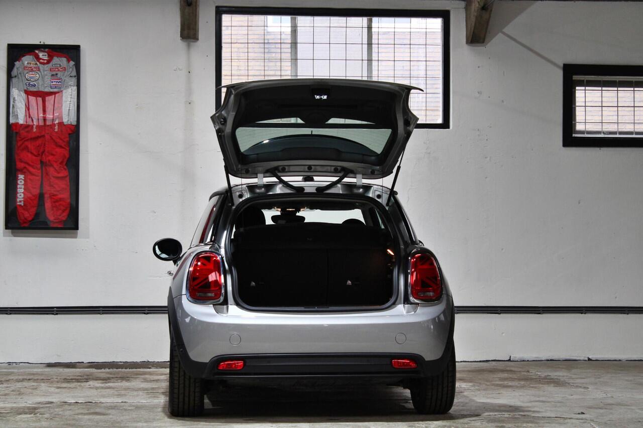 Mini Electric Mini Essential 33 kWh | LED | Apple Carplay | Stoelverwarming | Fabrieksgarantie | 1e eigenaar | BTW |