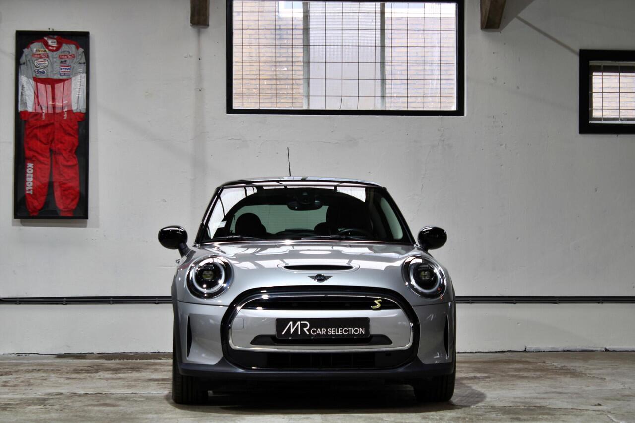 Mini Electric Mini Essential 33 kWh | LED | Apple Carplay | Stoelverwarming | Fabrieksgarantie | 1e eigenaar | BTW |
