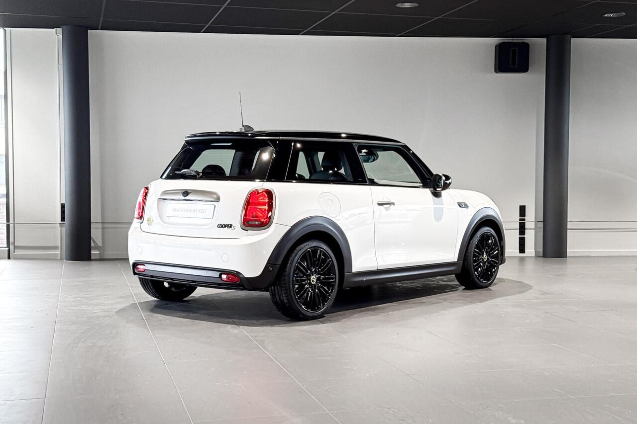 Mini Electric Essential 33Kwh | Resolute Edition | Stoelverwarming | Driving Assistant |