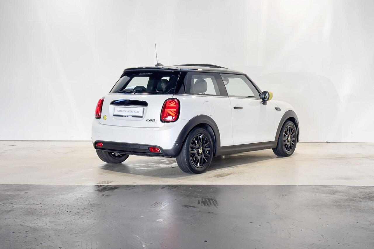 Mini Electric Camden Plus Edition 33 kWh | Schuifdak | Stoelverwarming | Achteruit rij camera