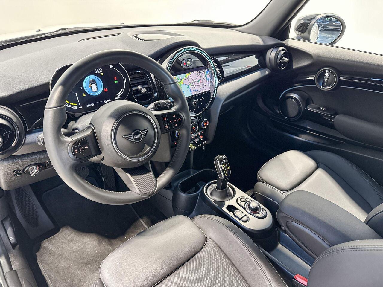 Mini Electric Essential 33 kWh