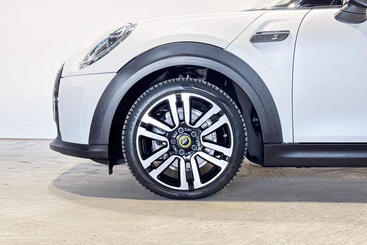 Mini Electric Essential 33 kWh