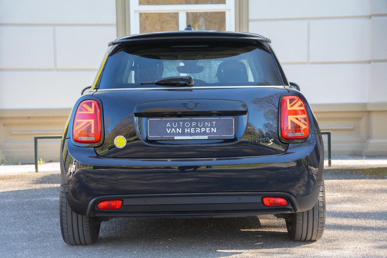 Mini Electric Mini Classic 33 kWh PANO | H&K | HUD | LEDER | CAMERA | STUURVERW | FULL OPTION