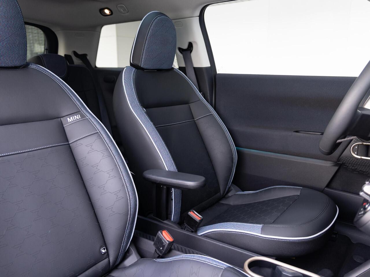 Mini Electric 3-Deurs Cooper SE Classic + M-Pakket + Glazen panoramadak + Stoelverwarming + Head-Up Display + LED-koplampen met uitgebreide functies