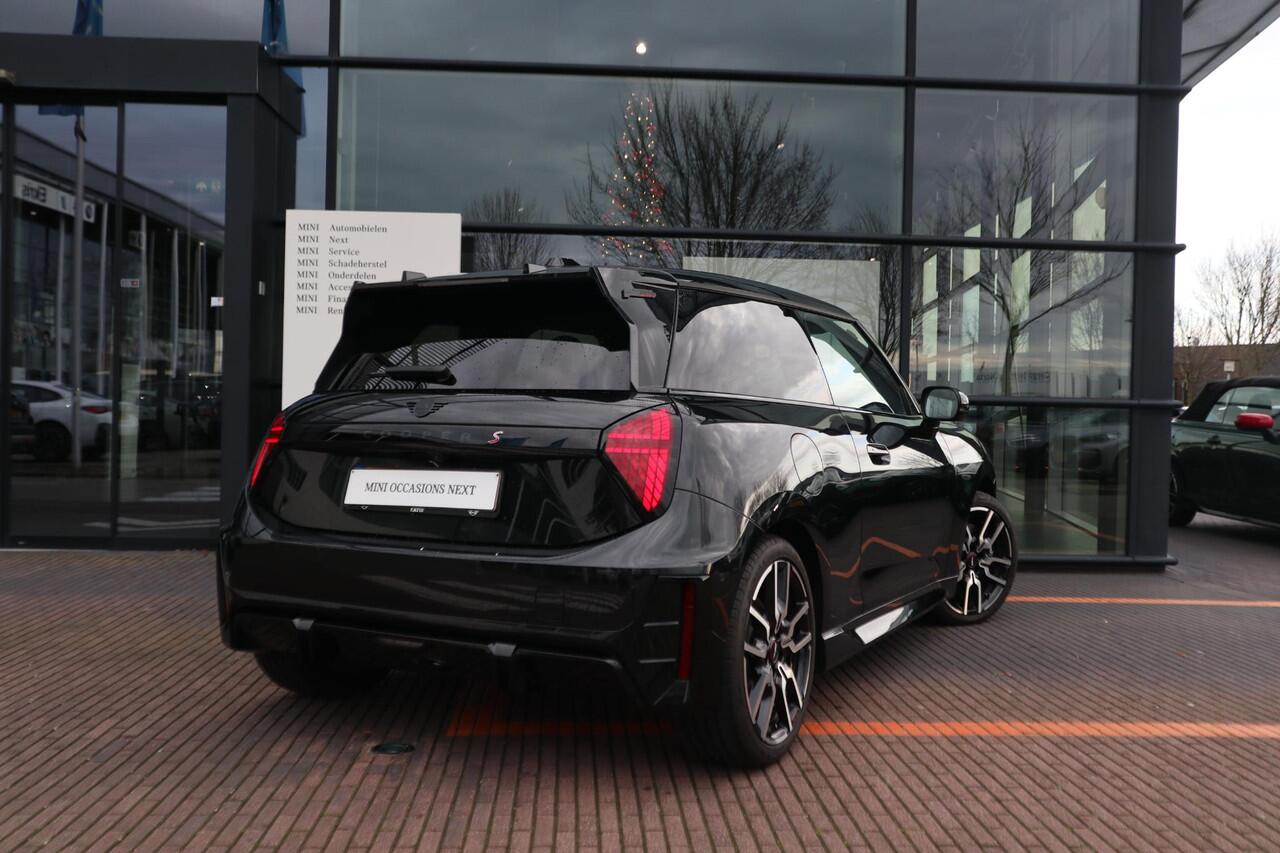 Mini Electric Cooper SE John Cooper Works | Stoel- en stuurverwarming | Comfort Access | Panorama Dak | Head-Up Display