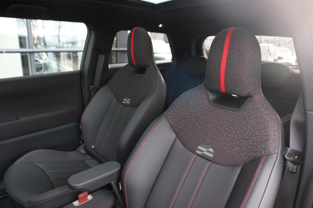 Mini Electric Cooper SE John Cooper Works | Stoel- en stuurverwarming | Comfort Access | Panorama Dak | Head-Up Display