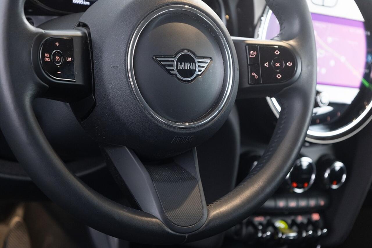 Mini Electric Mini Cooper SE 33 kWh | Sportstoelen | Full LED | NAVI | ECC .