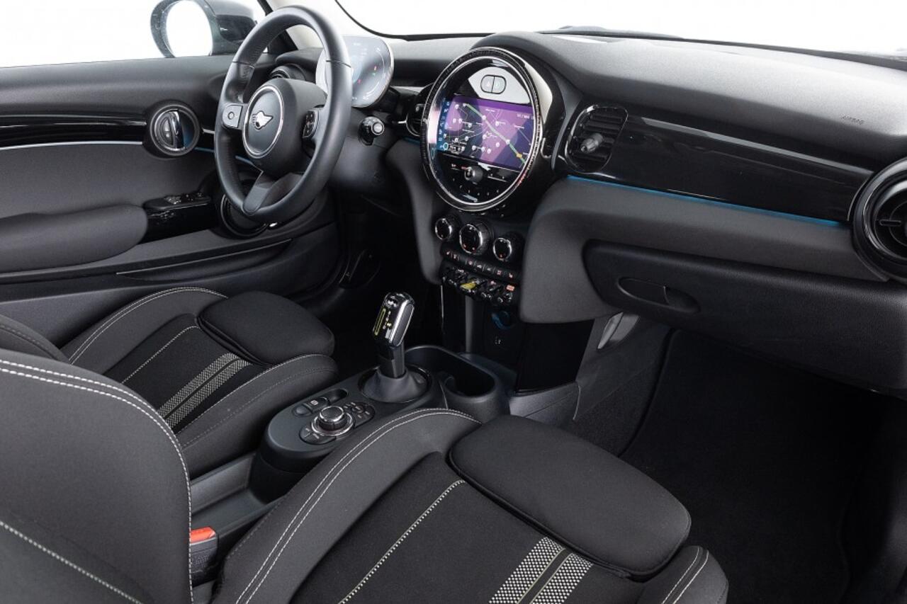 Mini Electric Mini Cooper SE 33 kWh | Sportstoelen | Full LED | NAVI | ECC .
