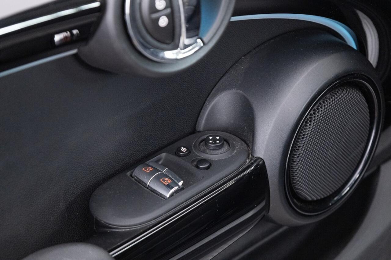 Mini Electric Mini Cooper SE 33 kWh | Sportstoelen | Full LED | NAVI | ECC .