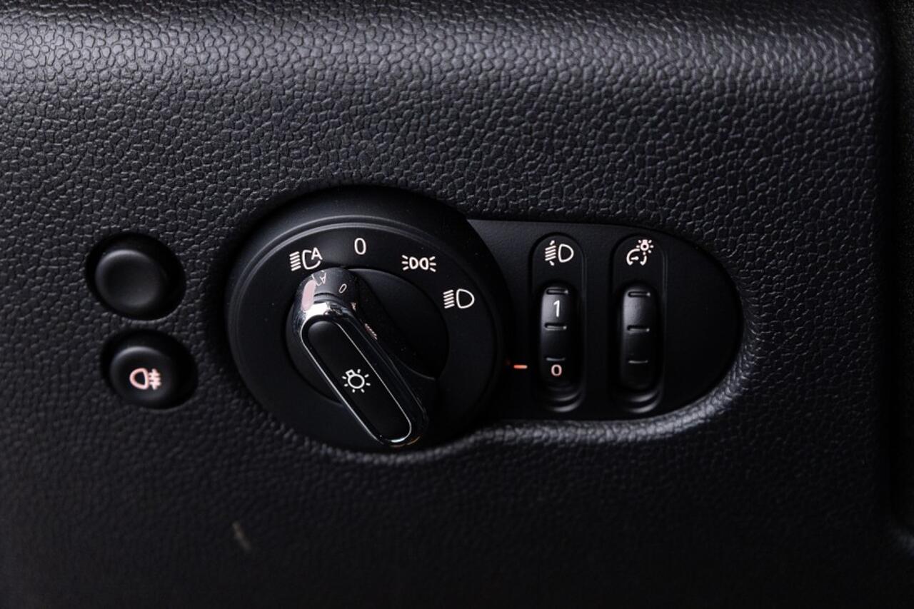 Mini Electric Mini Cooper SE 33 kWh | Sportstoelen | Full LED | NAVI | ECC .