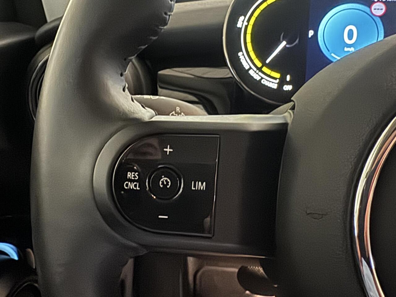 Mini Electric Mini Cooper SE 33 kWh | navi-carplay | led | sportzetels | SOH 99% |