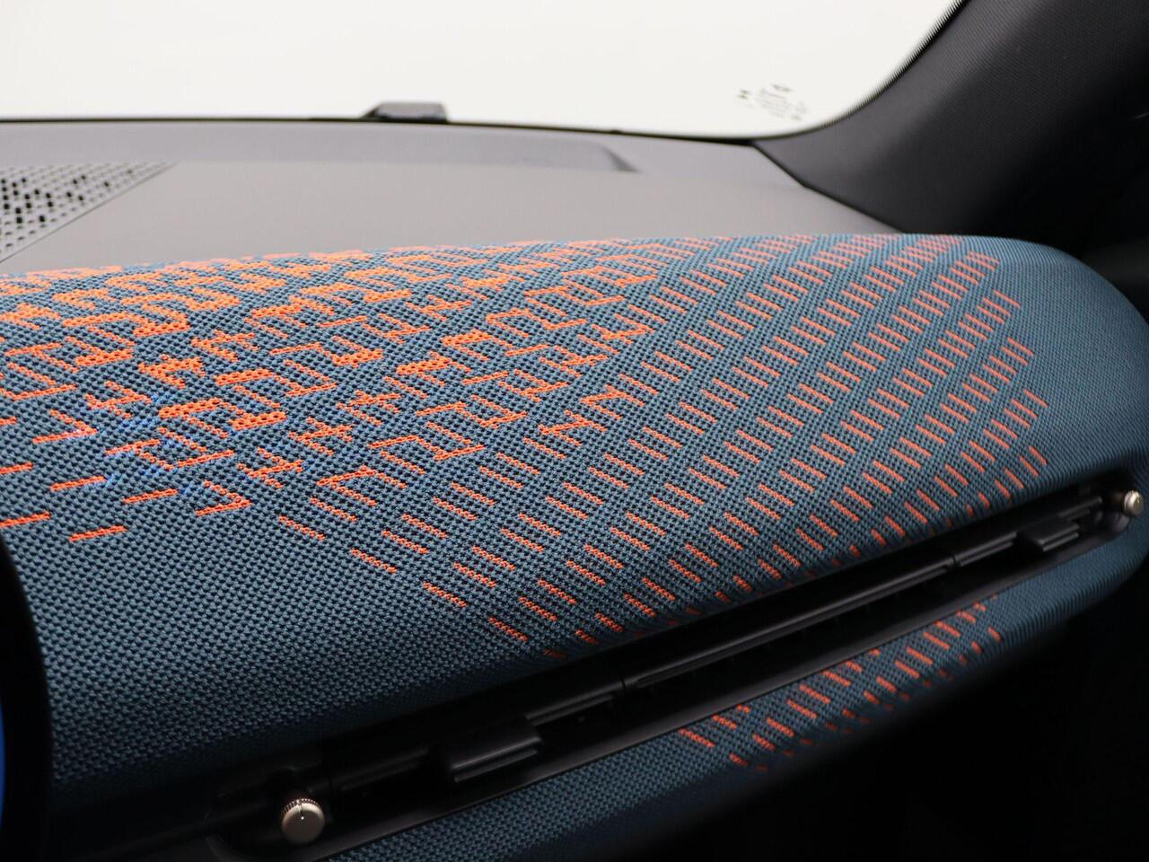 Mini Electric Aceman SE Favoured Trim + Package M + Glazen panoramadak + Parking Assistant + Driving Assistant + Comfort Access