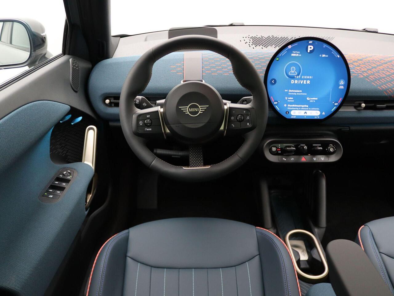 Mini Electric Aceman SE Favoured Trim + Package M + Glazen panoramadak + Parking Assistant + Driving Assistant + Comfort Access