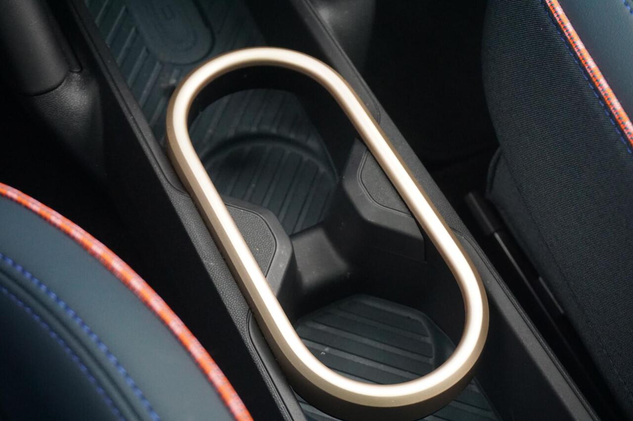 Mini Electric Aceman SE / Favoured Uitvoering / Pakket XL / 19'' LM Velgen /