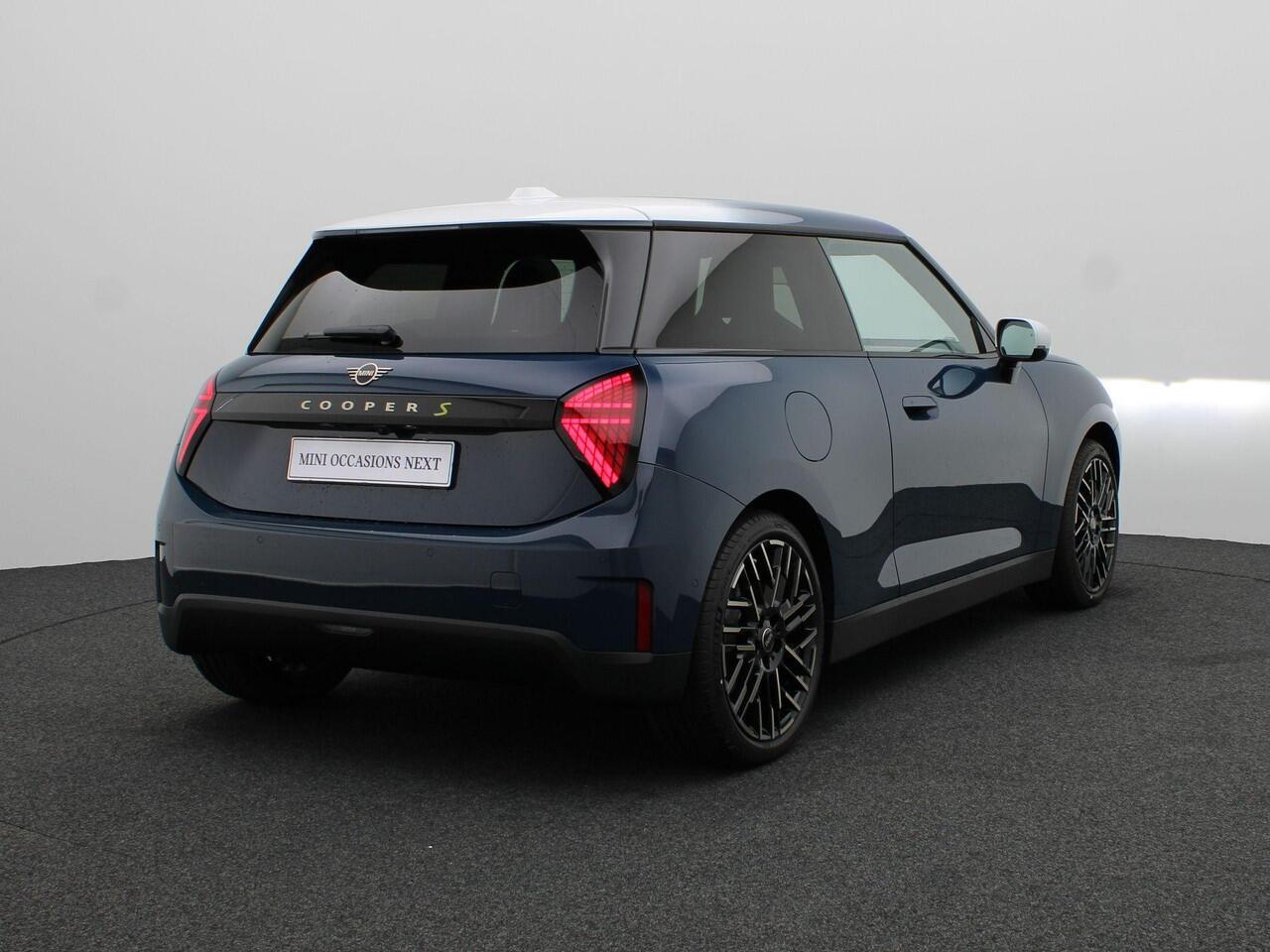 Mini Electric Mini Cooper SE Favoured M 54.2 kWh