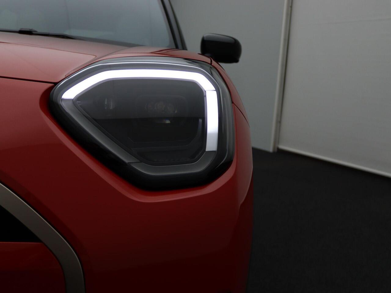 Mini Electric Mini Aceman SE Favoured XL 54.2 kWh Demo voertuig korting per gereden kilometer. Neem contact op voor de actuele prijs