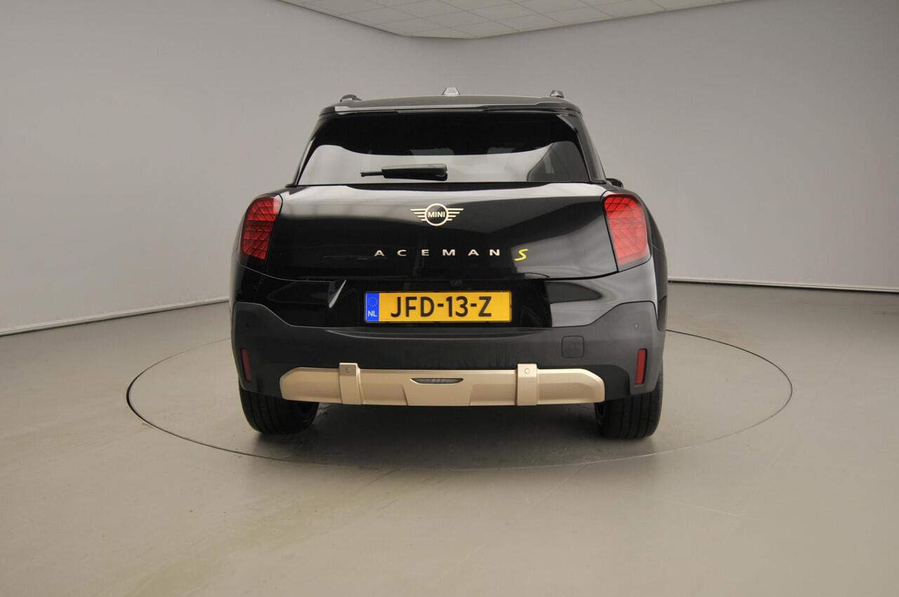 Mini Electric Aceman SE JCW Sportstoelen / Trekhaak / Harman-Kardon / Head-up / Getint glas / Alu wielen 19 inch