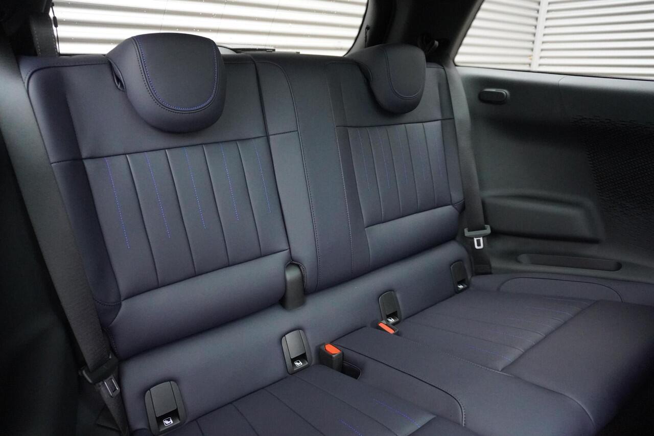 Mini Electric 3-deurs Cooper SE Favoured Trim | Pakket M | Driving Assistant | Parking Assistant | MINI Head-Up Display