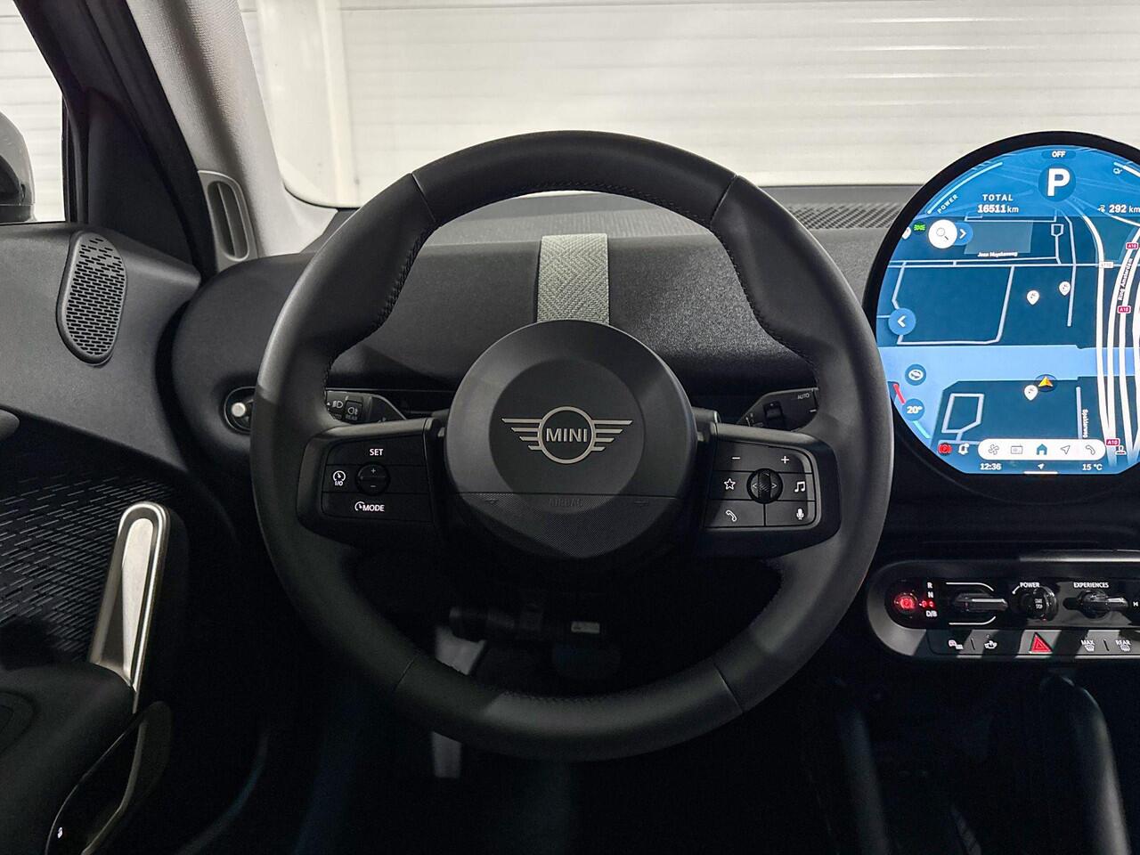 Mini Electric Aceman SE Essential | Achteruitrijcamera | Apple Carplay | Dodehoek Detectie