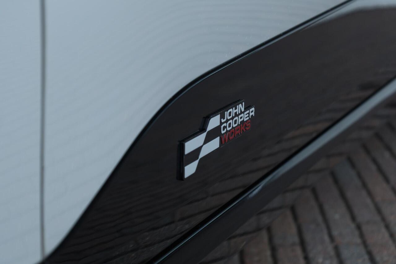 Mini Electric Mini Aceman SE John Cooper Works M 54.2 kWh Comfort Access/ Verwarmd Stuurwiel/ Panoramadak/ Head-Up/ Stoelverwarming/ 18"LMV