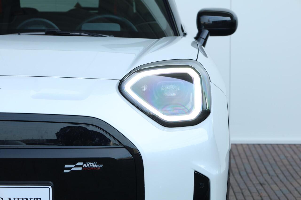 Mini Electric Mini Aceman SE John Cooper Works M 54.2 kWh Comfort Access/ Verwarmd Stuurwiel/ Panoramadak/ Head-Up/ Stoelverwarming/ 18"LMV