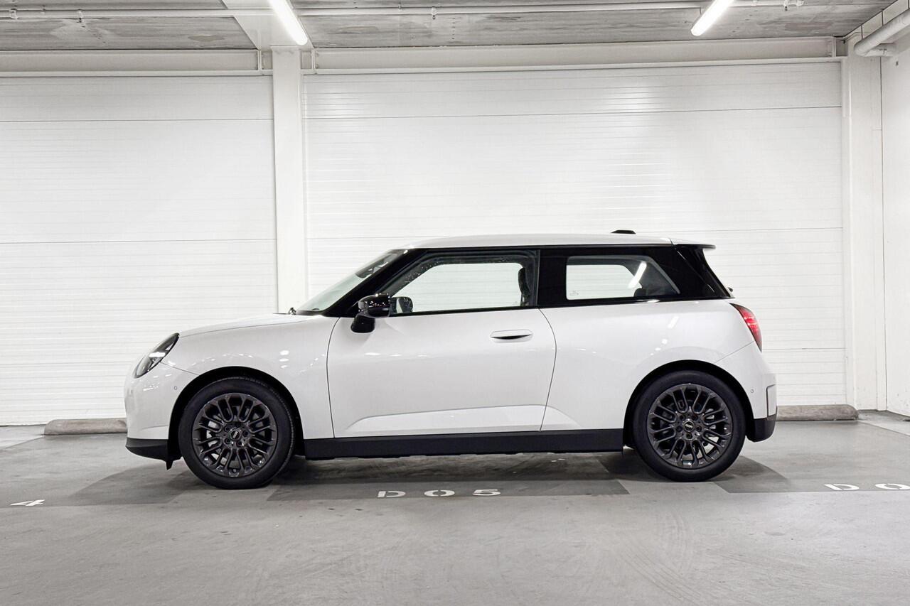 Mini Electric 3-deurs Cooper SE | Essential Trim | Achteruitrijcamera | Apple Carplay