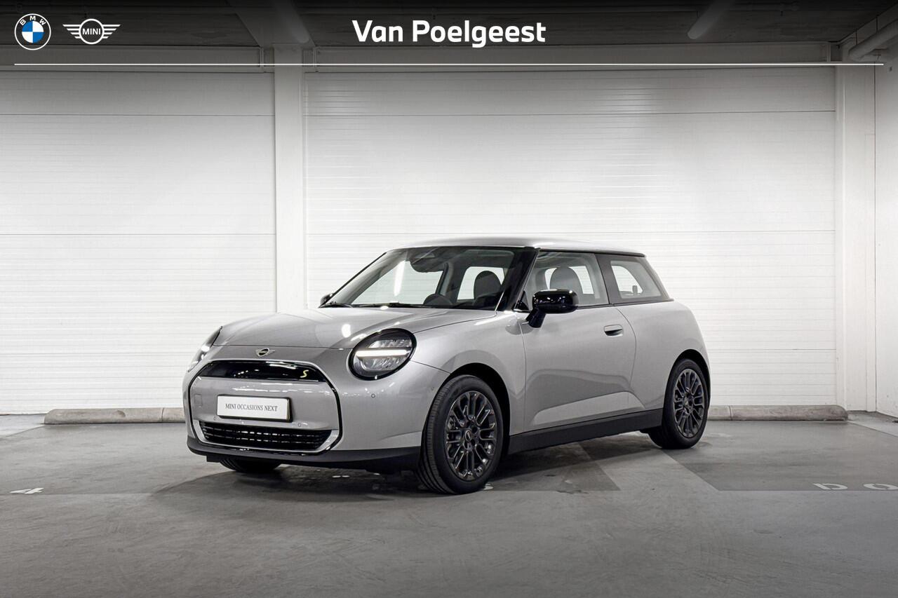 Mini Electric 3-deurs Cooper SE | Essential Trim | Achteruitrijcamera | Apple Carplay