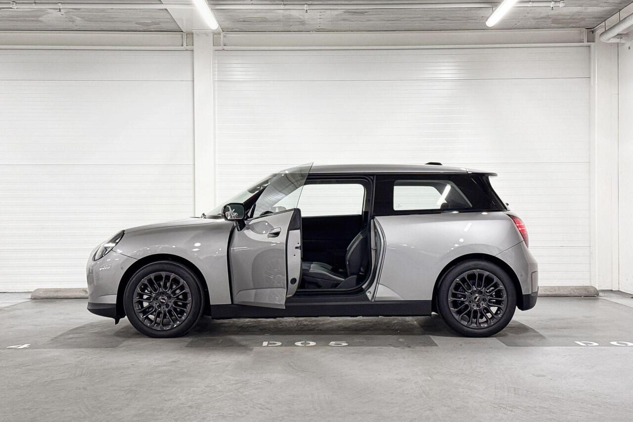 Mini Electric 3-deurs Cooper SE | Essential Trim | Achteruitrijcamera | Apple Carplay