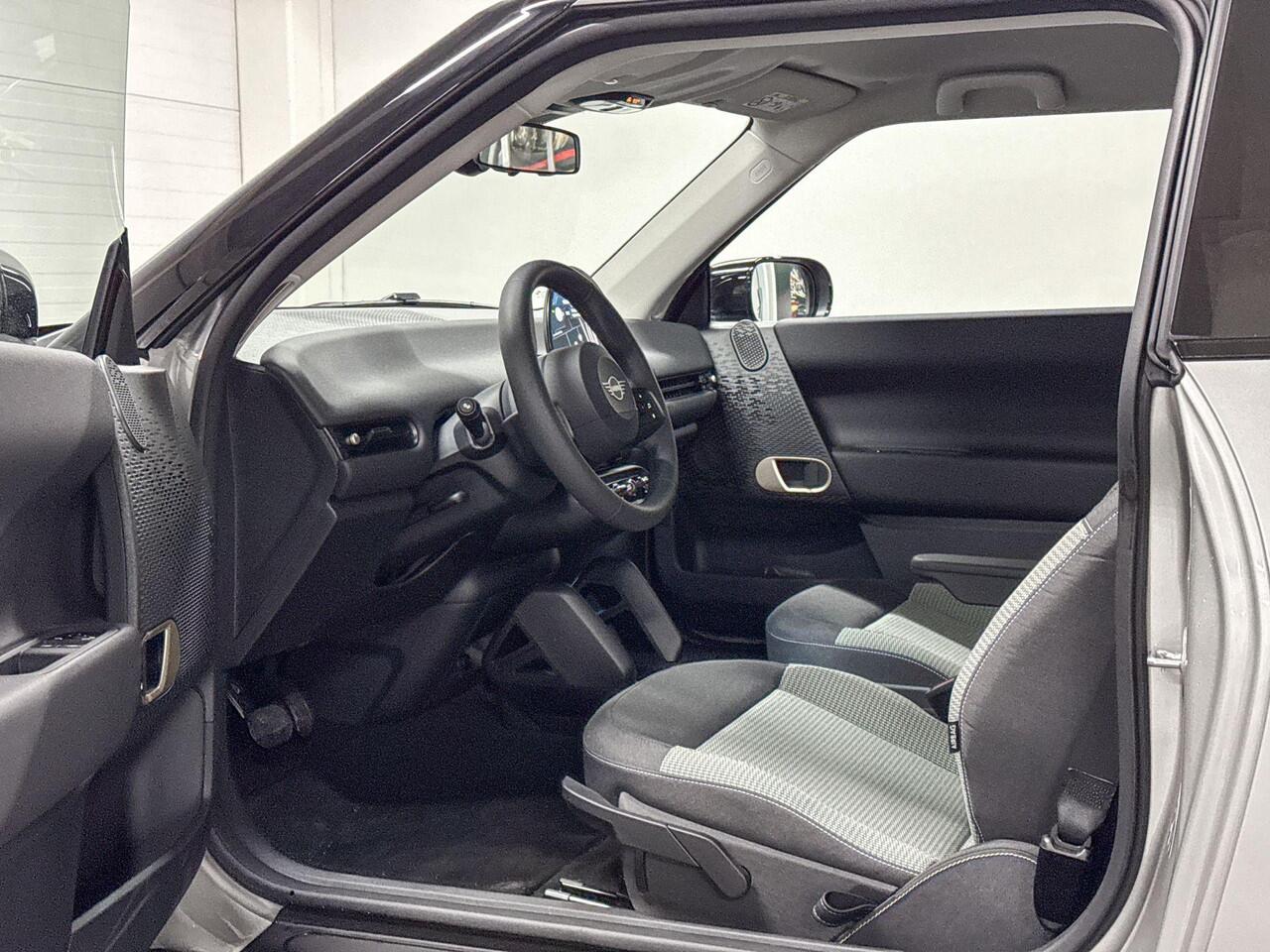 Mini Electric 3-deurs Cooper SE | Essential Trim | Achteruitrijcamera | Apple Carplay