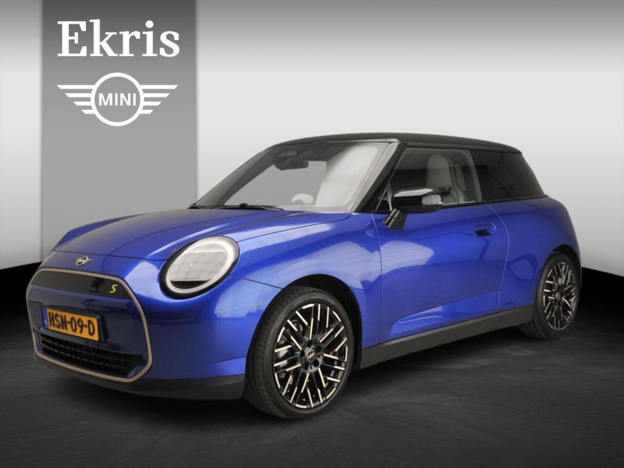 Mini Electric Mini Cooper SE | LED | HUD | Panoramadak | Sportstoel | Stoelverwarming | Keyles go | DAB | Alu 18 inch