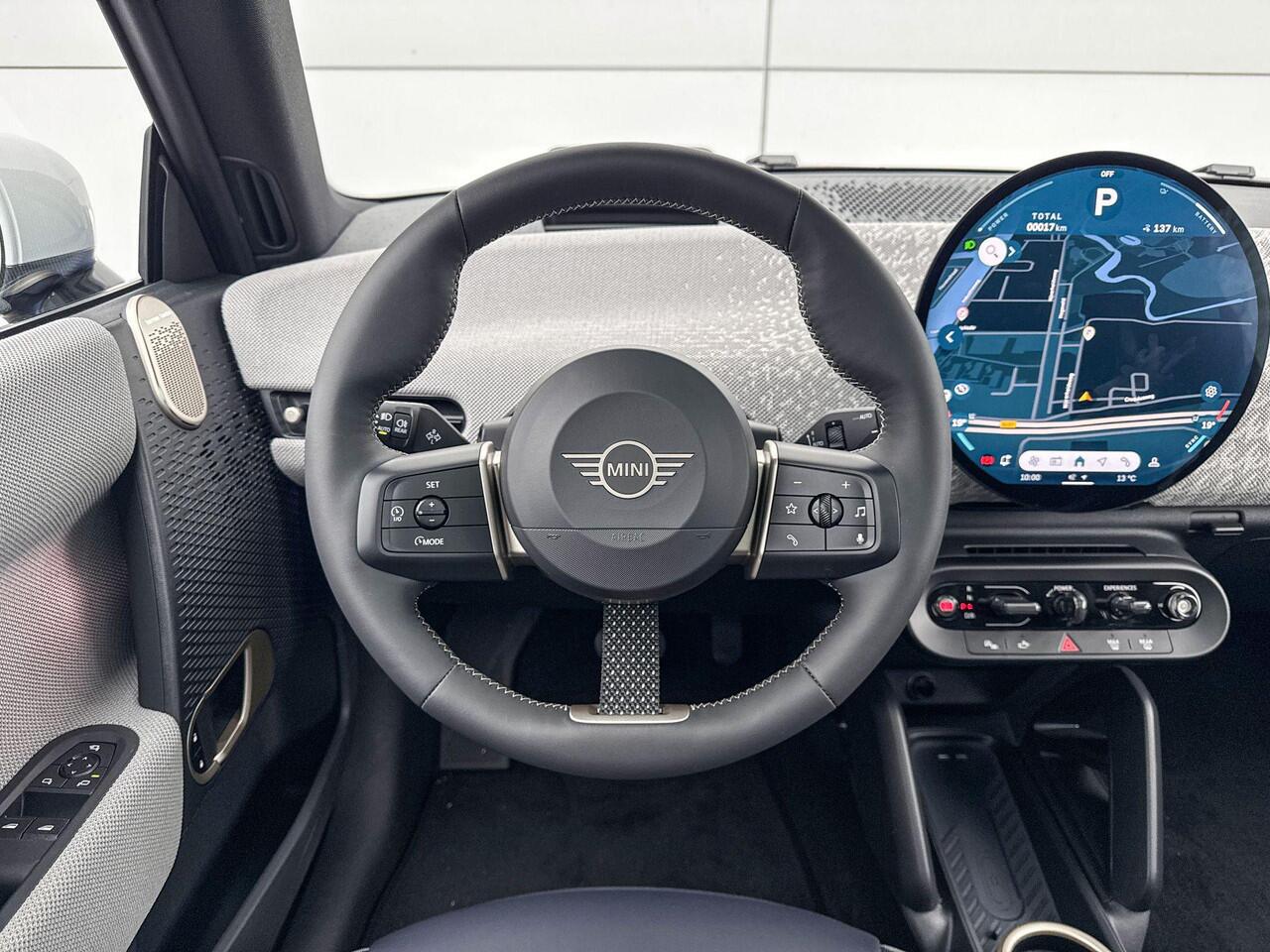 Mini Electric Cooper 3-deurs Cooper E Favoured L 40.7 kWh - Boost Deals