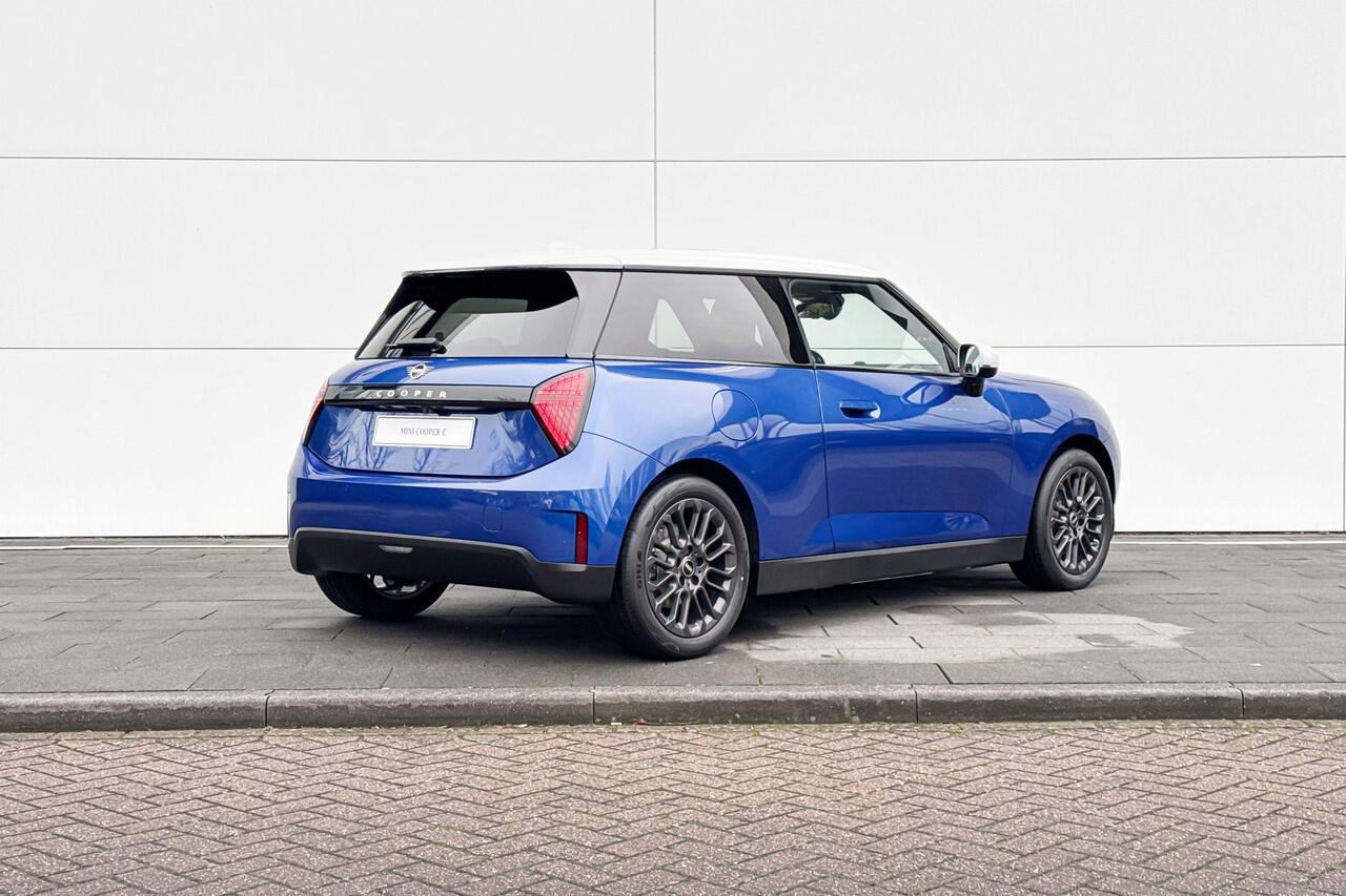 Mini Electric Cooper 3-deurs Cooper E Favoured L 40.7 kWh - Boost Deals