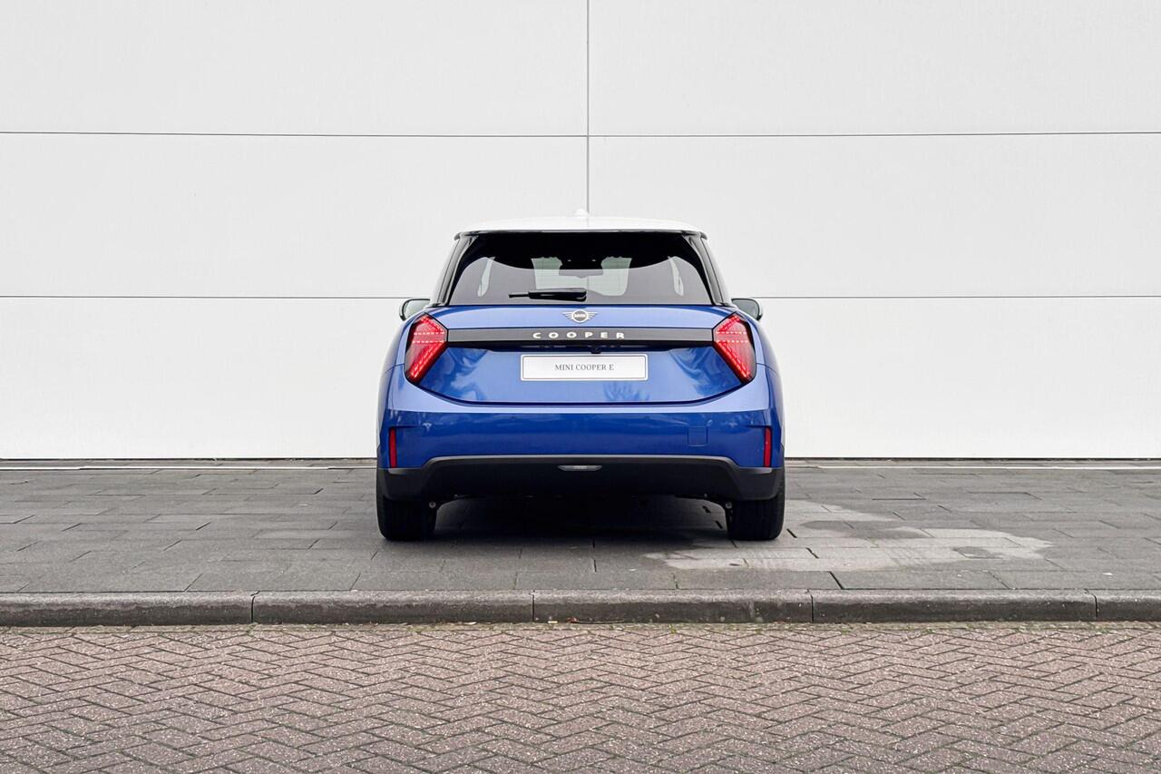 Mini Electric Cooper 3-deurs Cooper E Favoured L 40.7 kWh - Boost Deals