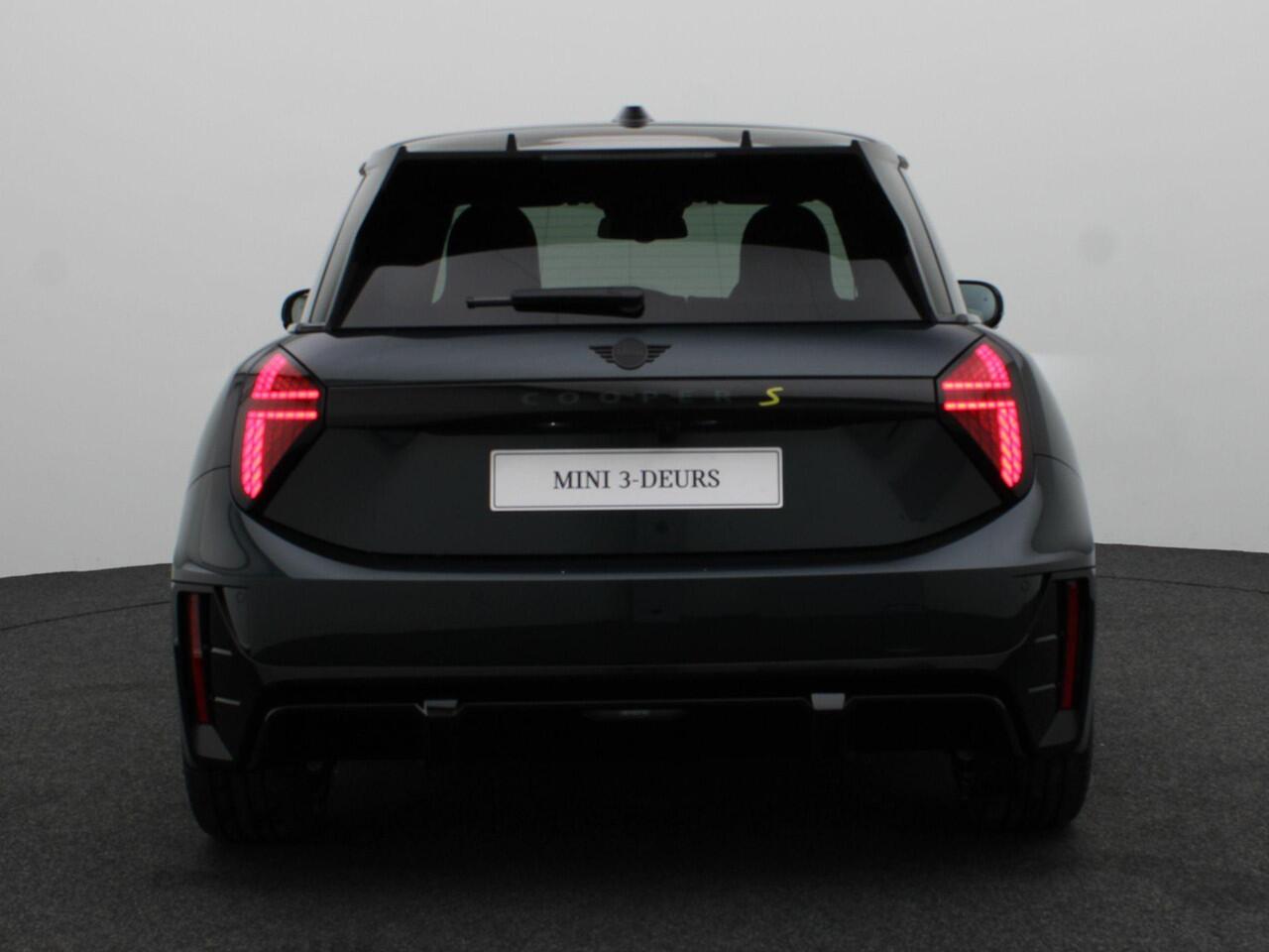 Mini Electric Cooper SE John Cooper Works Trim | XL pakket | Panoramadak | Sportstoelen | Harman Kardon