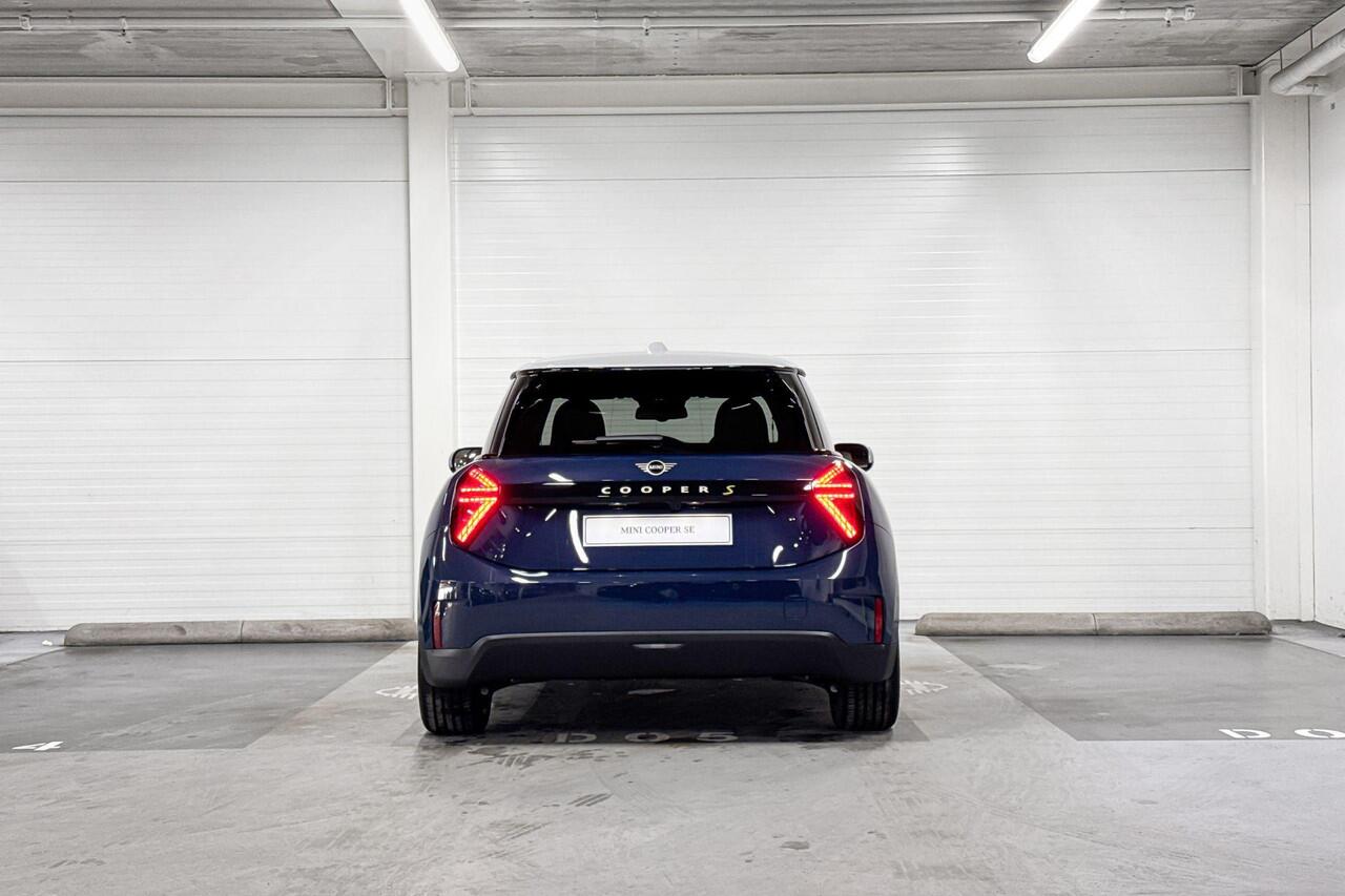 Mini Electric Cooper 3-deurs Cooper SE Favoured M 54.2 kWh