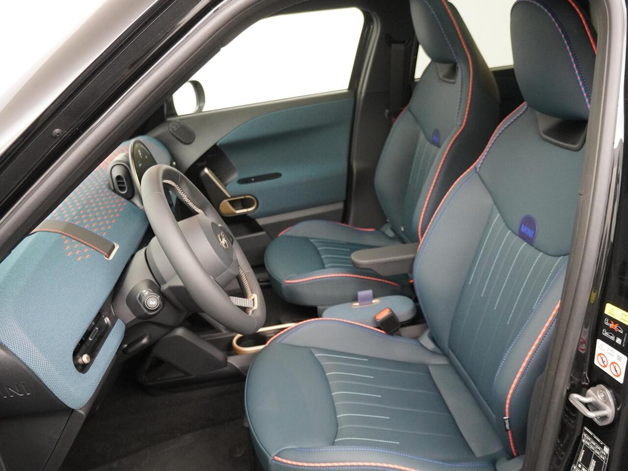 Mini Electric Aceman SE Favoured | Pakket M | Stuur-stoelverwarming | Panoramadak | Cruise Control | Camera |