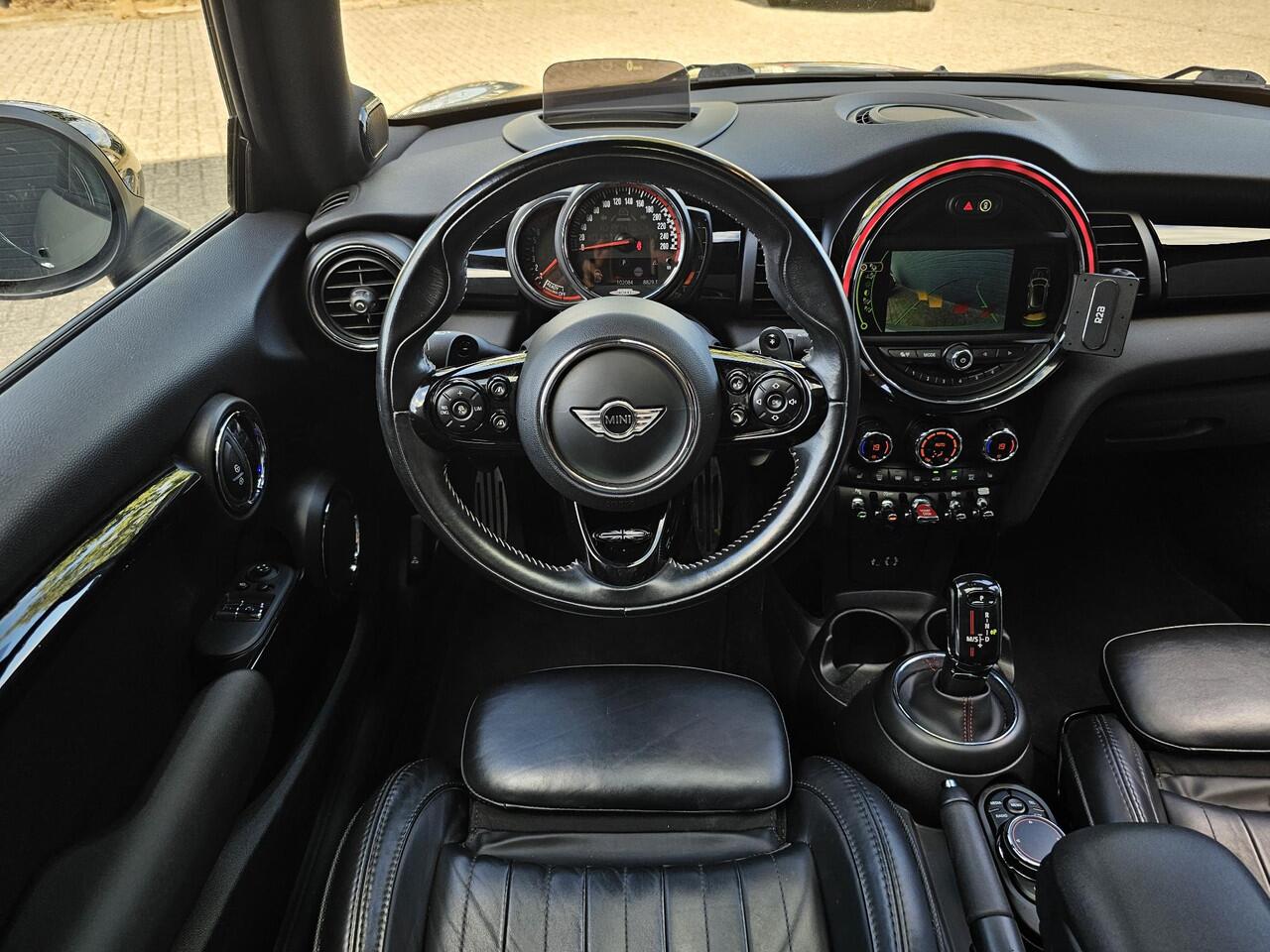 Mini John Cooper Works Mini 2.0 Chili / ADAPT. CRUISE / PANO / HUD / LEDER / STOELVERW.